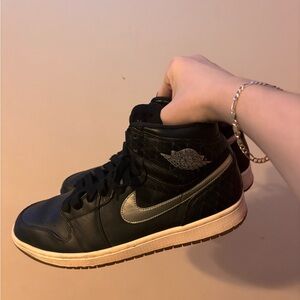 Nike Black Low-Top Sneaker with White Label